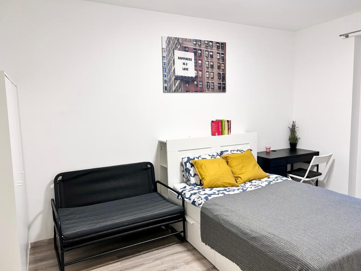 New 2022 Family&Friends Downtown Ac 3Br 2Ba Free Parking Big Balcony Near Metro&Train Station Self Check-In Apt Budapest Eksteriør bilde