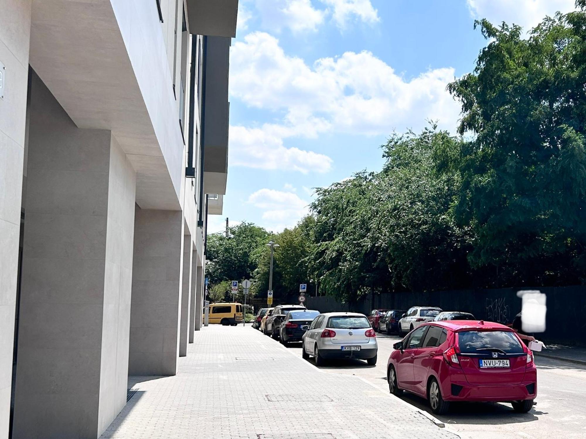 New 2022 Family&Friends Downtown Ac 3Br 2Ba Free Parking Big Balcony Near Metro&Train Station Self Check-In Apt Budapest Eksteriør bilde